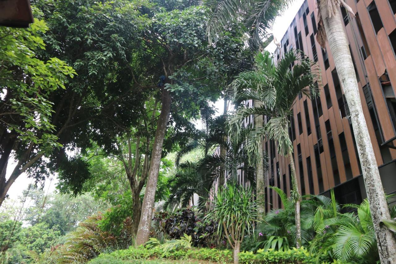 Amanuba Hotel & Resort Rancamaya Bogor Exterior foto