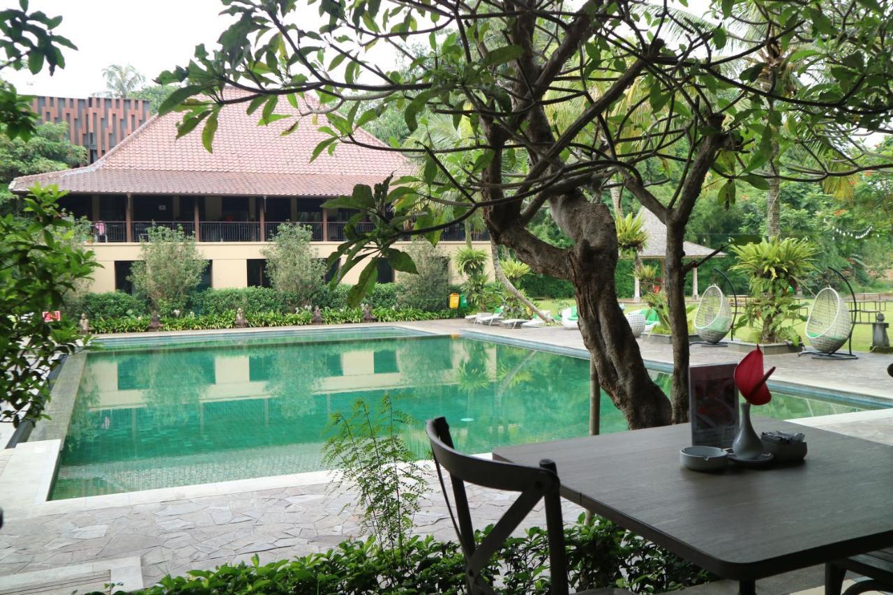 Amanuba Hotel & Resort Rancamaya Bogor Exterior foto