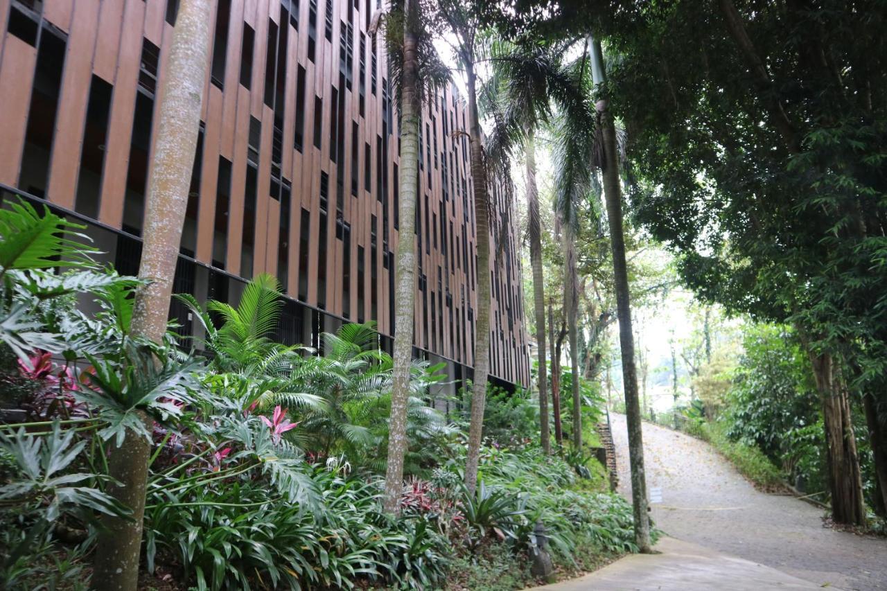 Amanuba Hotel & Resort Rancamaya Bogor Exterior foto