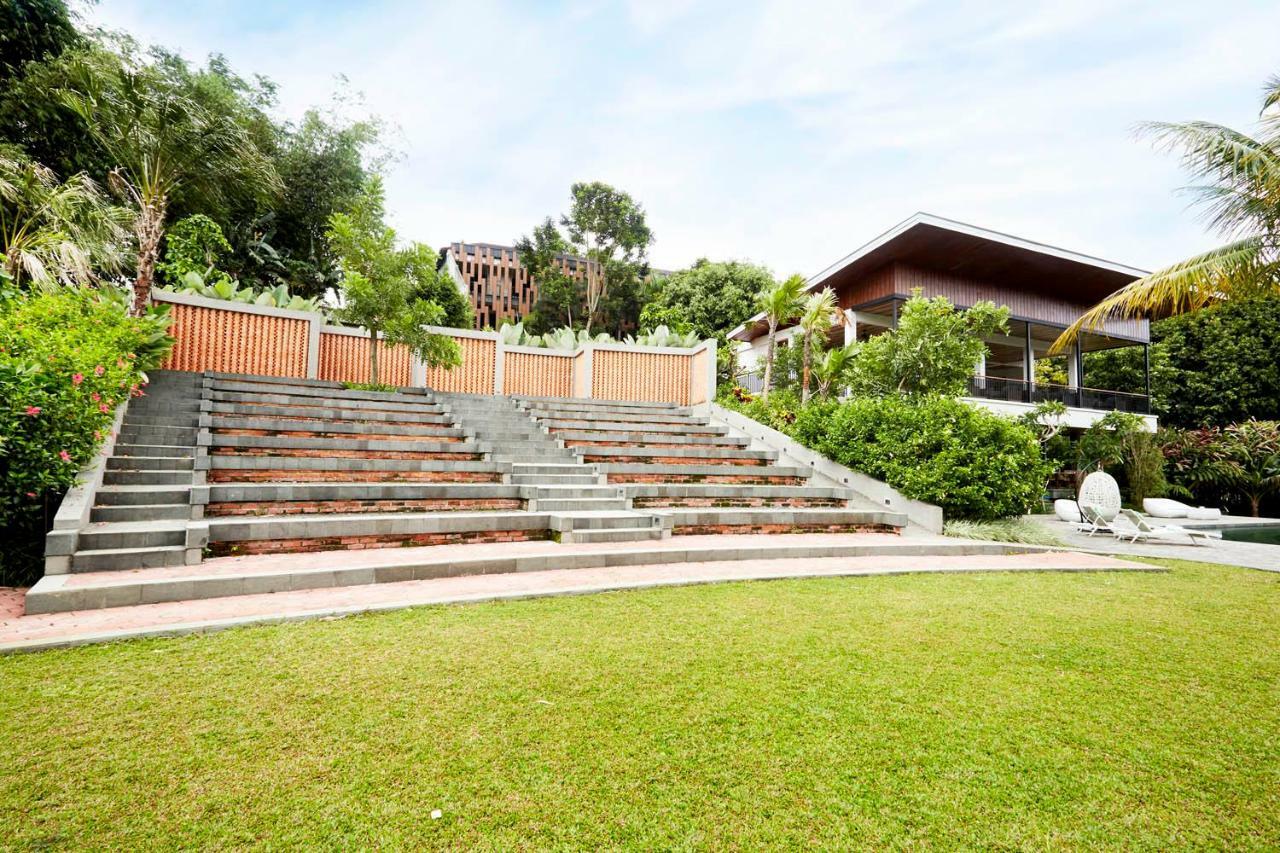 Amanuba Hotel & Resort Rancamaya Bogor Exterior foto