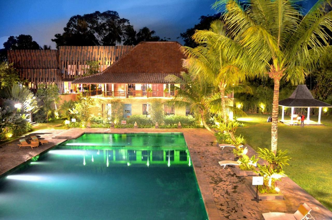 Amanuba Hotel & Resort Rancamaya Bogor Exterior foto